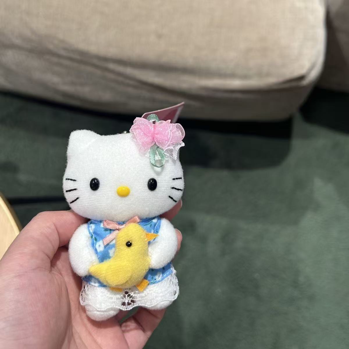 Peluche Hello Kitty Hug Duck e - Good Floral & Wedding Decor Supply avis et prix