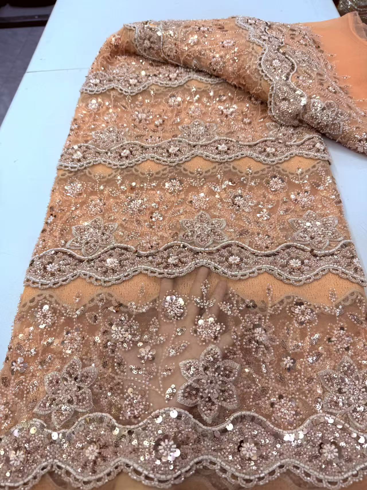 Tissu en dentelle perlée afric - Wedding Dress Supply avis et prix